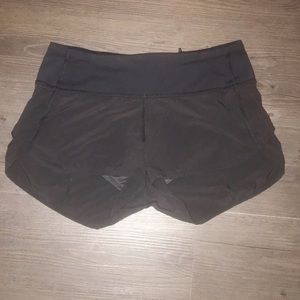 Lululemon black speed short